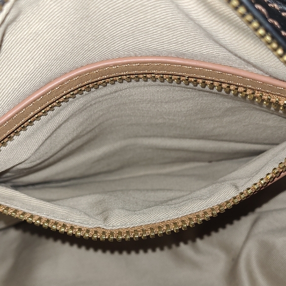 UGG Black Leather Women's Bag - Picture 14 of 14